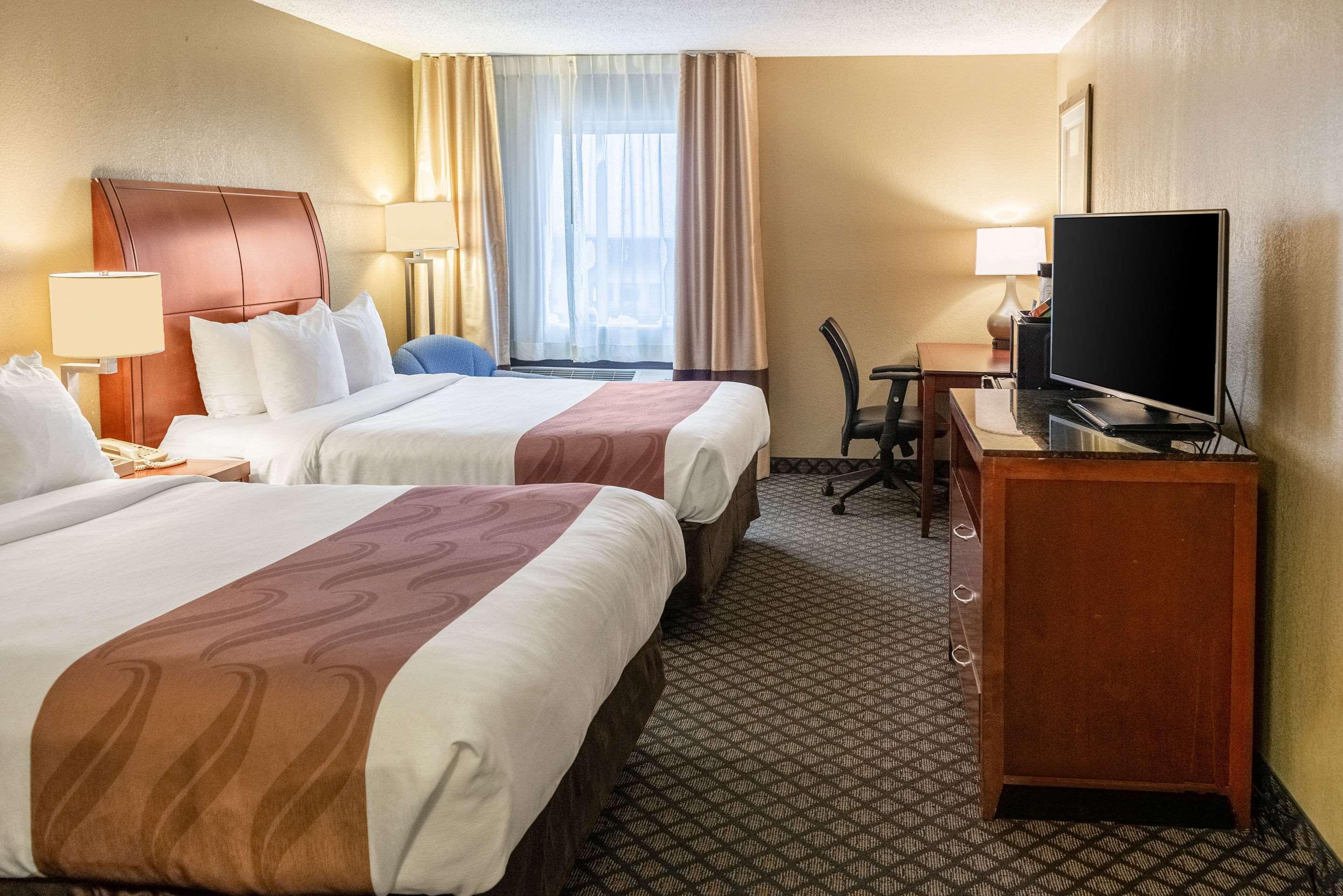 Quality Inn & Suites Seville Luaran gambar