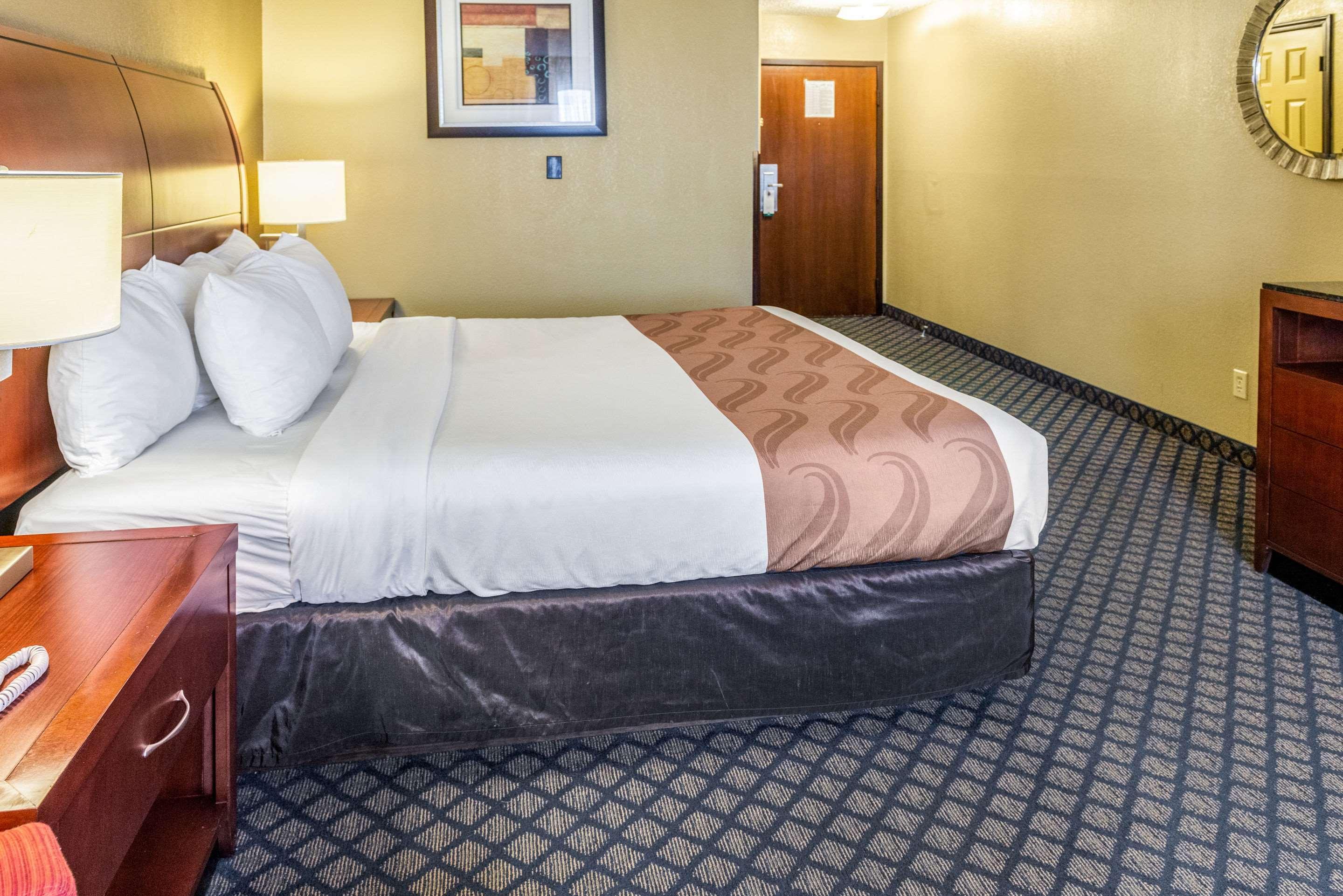 Quality Inn & Suites Seville Luaran gambar
