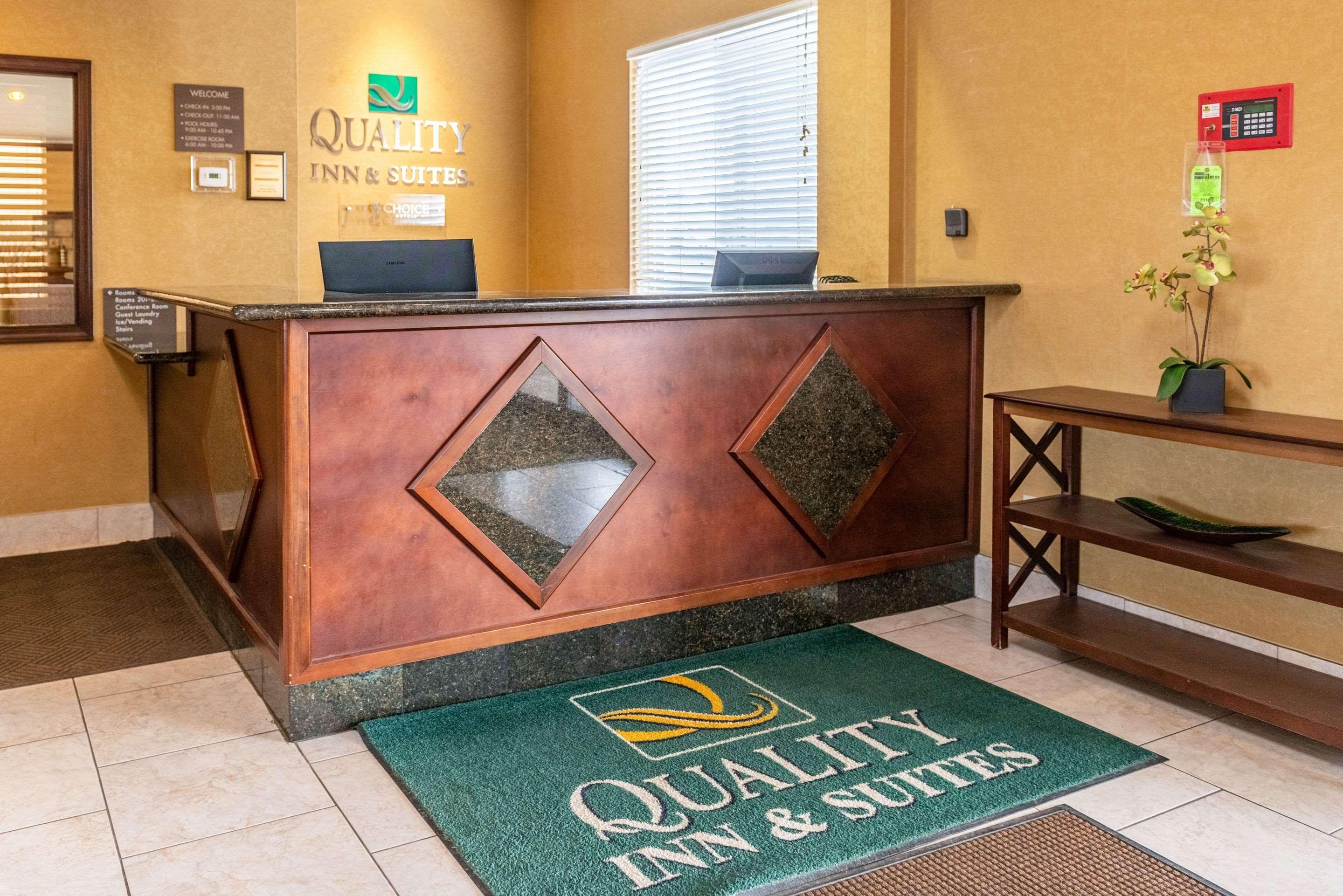 Quality Inn & Suites Seville Luaran gambar