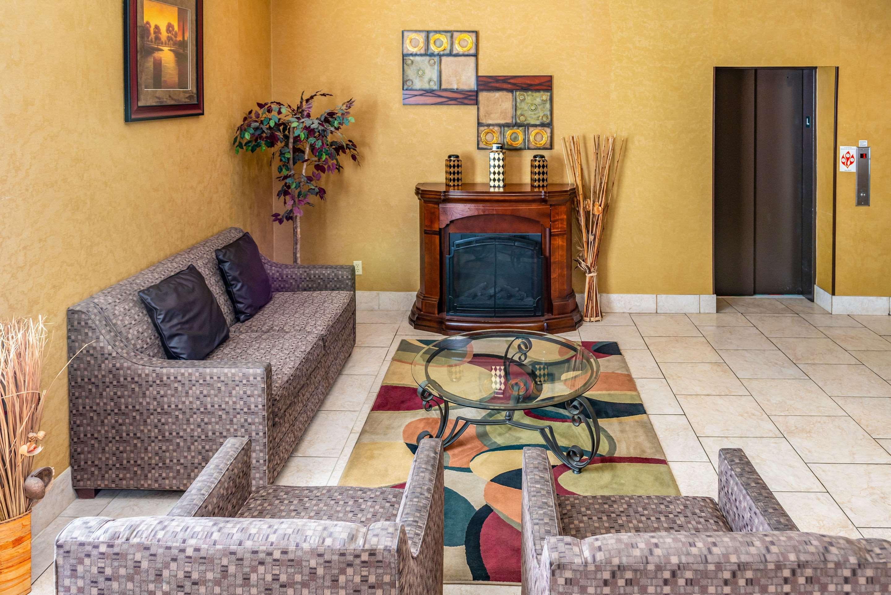 Quality Inn & Suites Seville Luaran gambar
