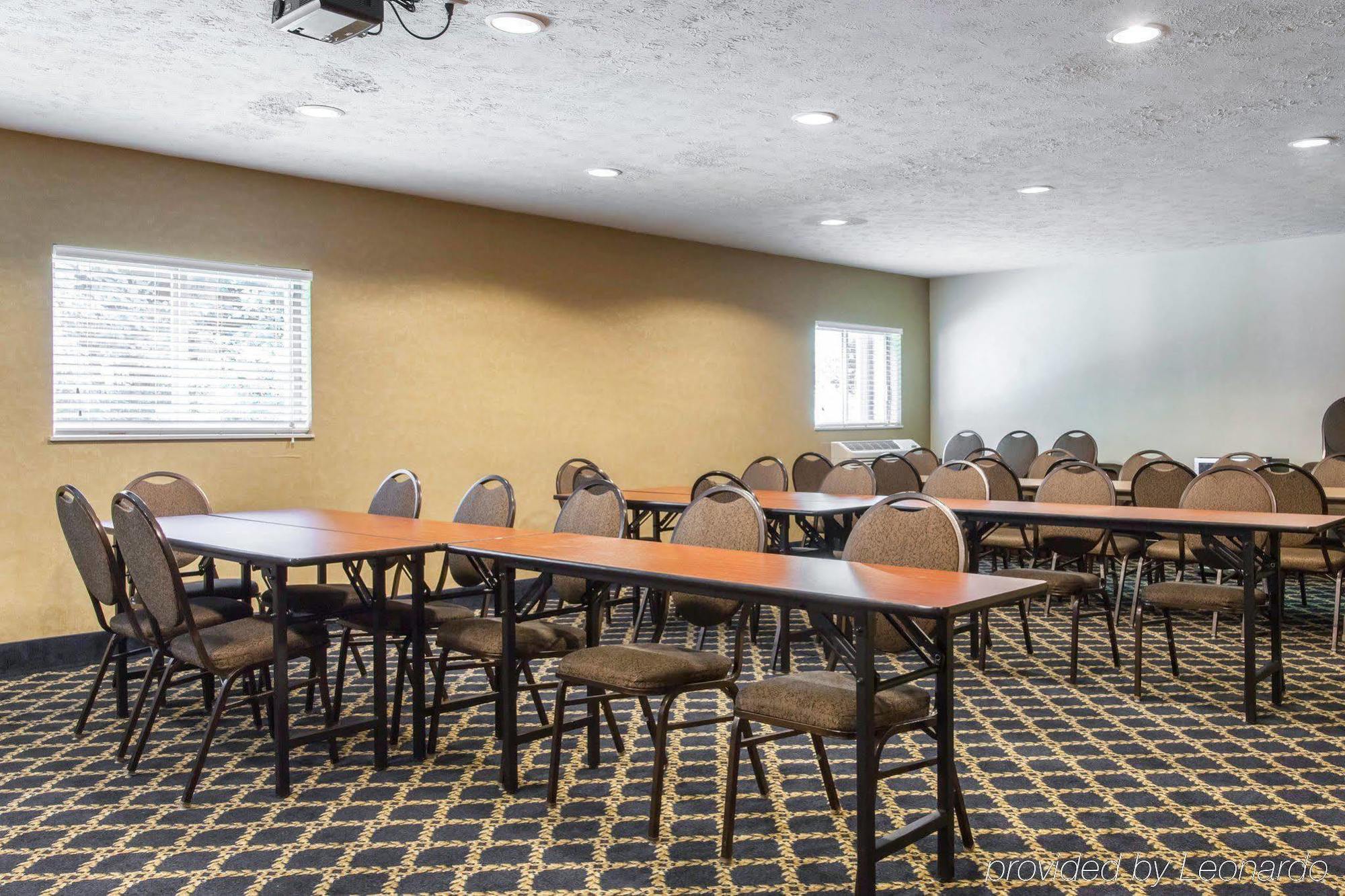 Quality Inn & Suites Seville Luaran gambar