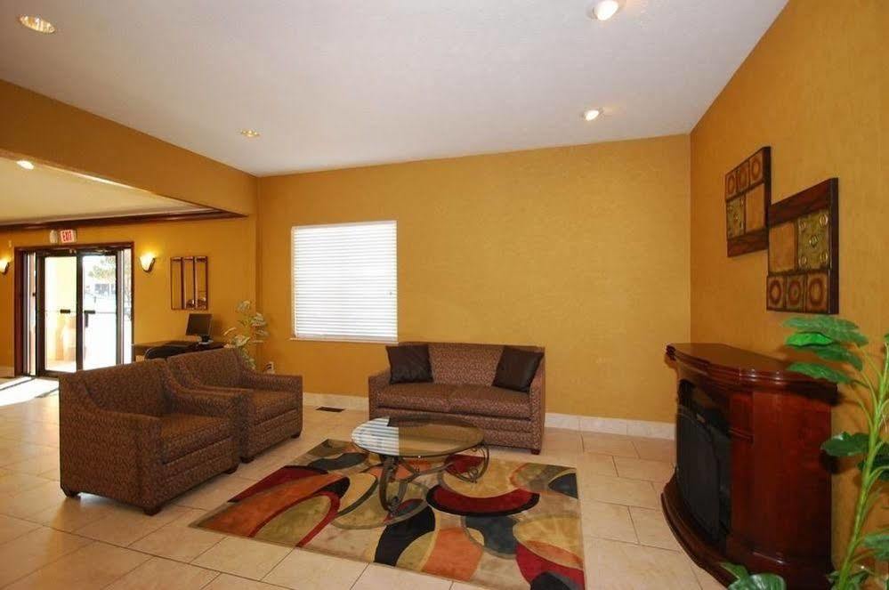 Quality Inn & Suites Seville Luaran gambar